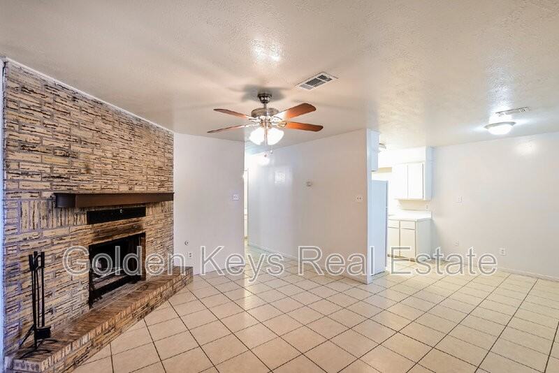 709 San Benito Dr - Photo 4 of 12