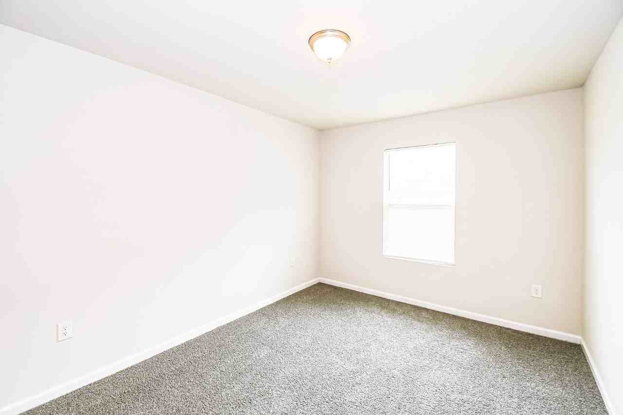 45327 Red Brick Dr - Photo 6 of 17
