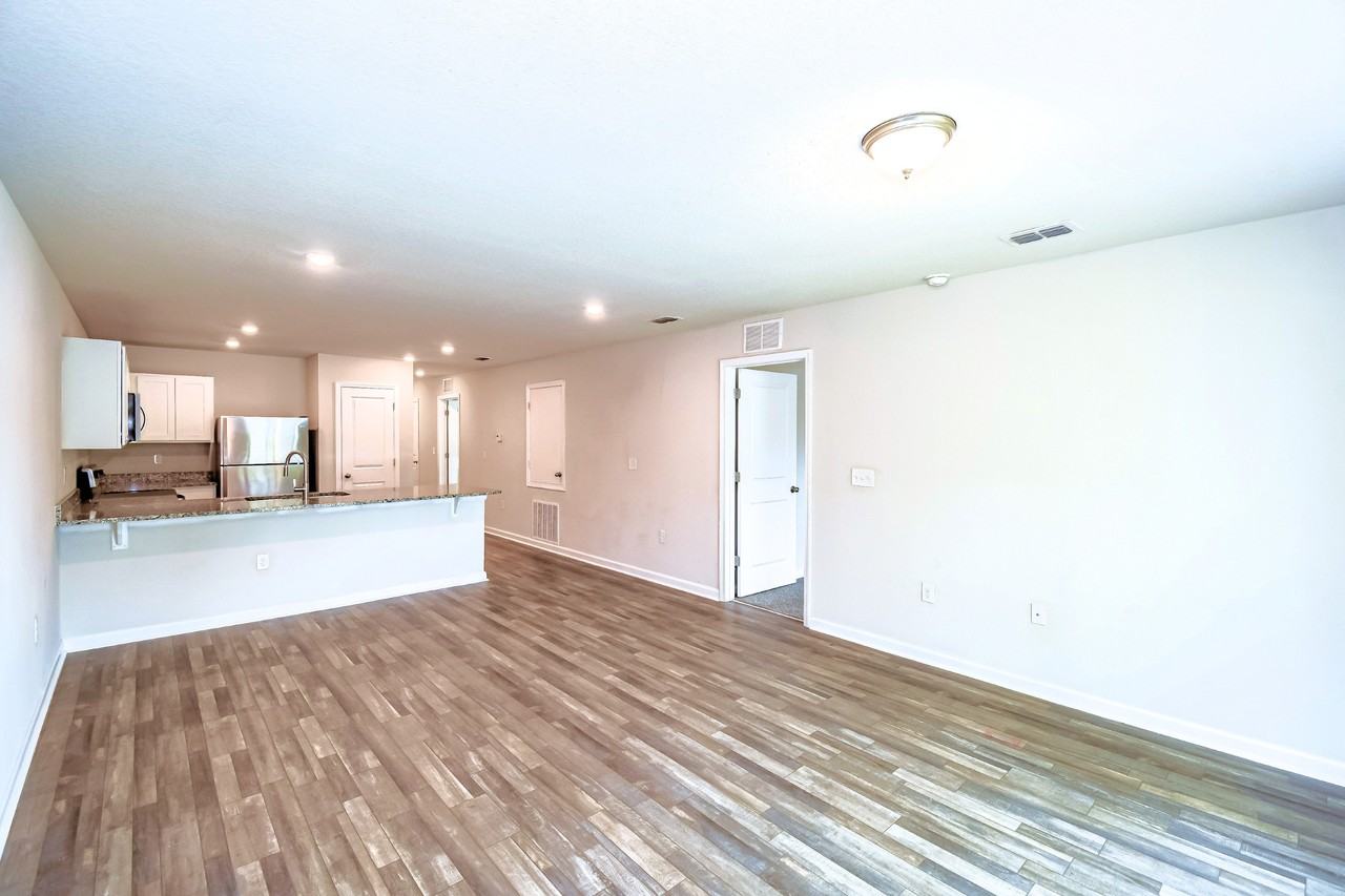 45327 Red Brick Dr - Photo 3 of 17