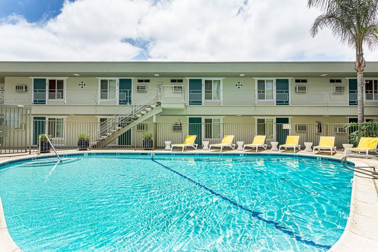 Aztec Pacific Apartments - Photo 6 of 14