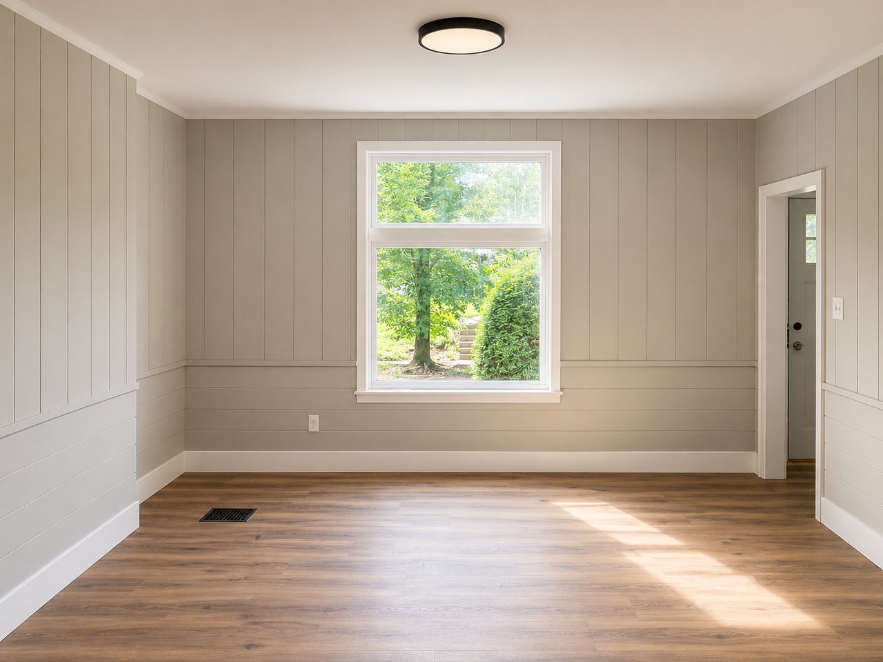 1566 Worthington St
