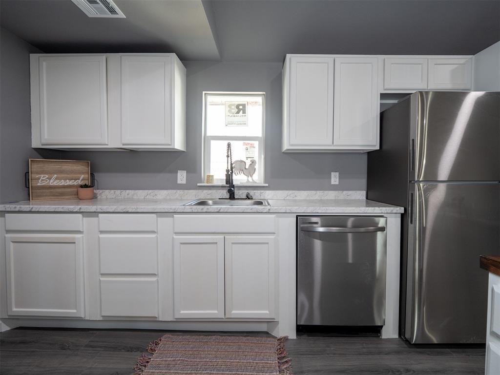 628 S Philadelphia Ave - Photo 2 of 7