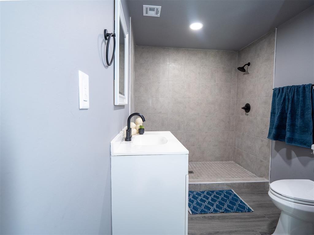 628 S Philadelphia Ave - Photo 3 of 7