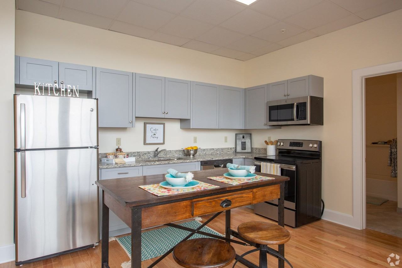 Bristol Properties Apartments - Photo 2 of 5