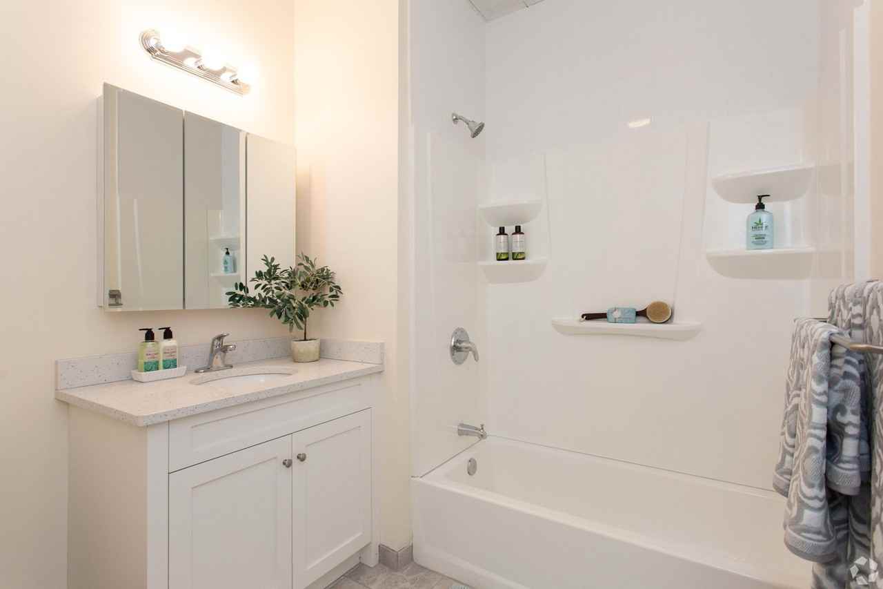 Bristol Properties Apartments - Photo 4 of 5