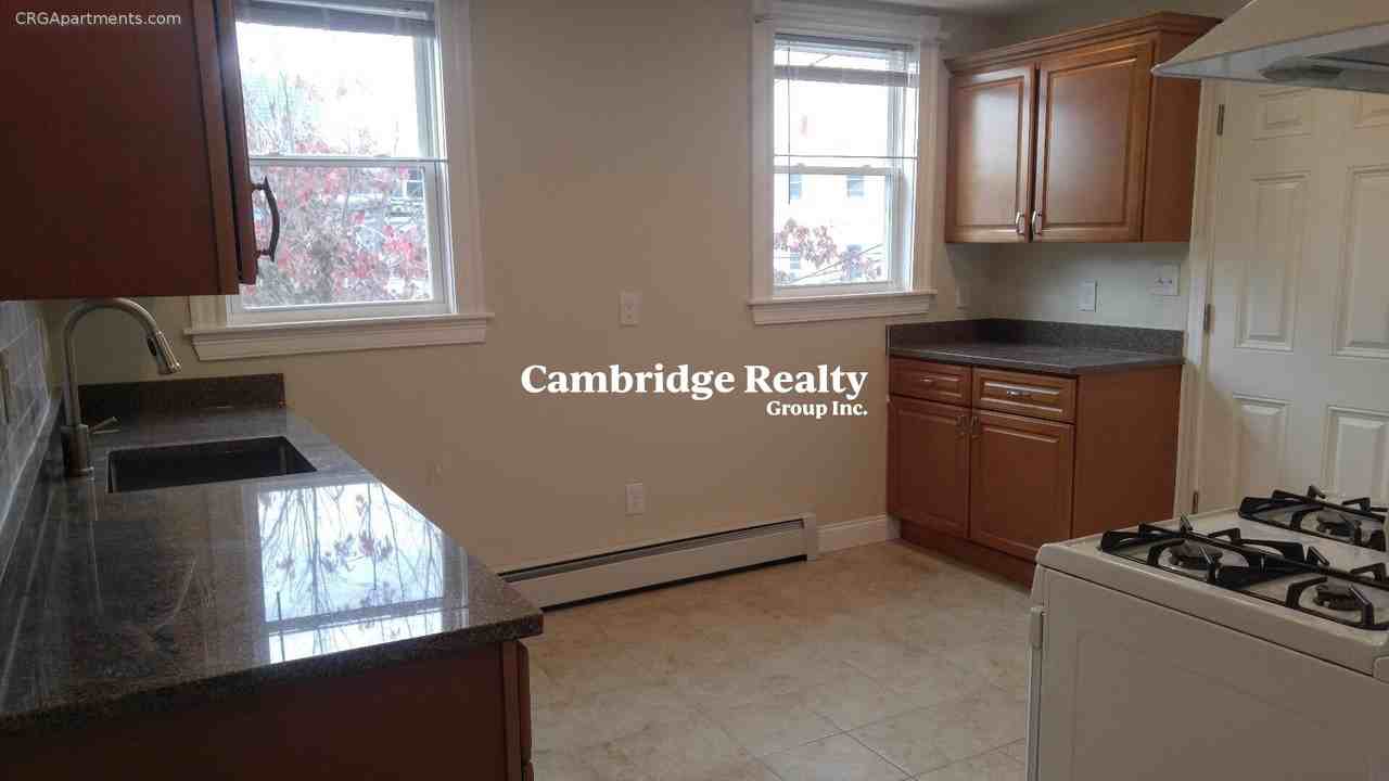69 Newton St #2L - Photo 3 of 15