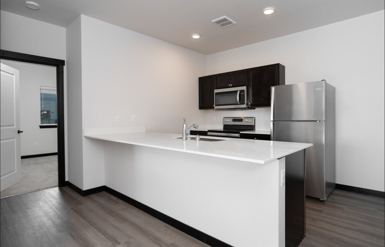 Hub City Apartments - Photo 4 of 17