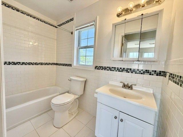 1005 6th St - Photo 6 of 14