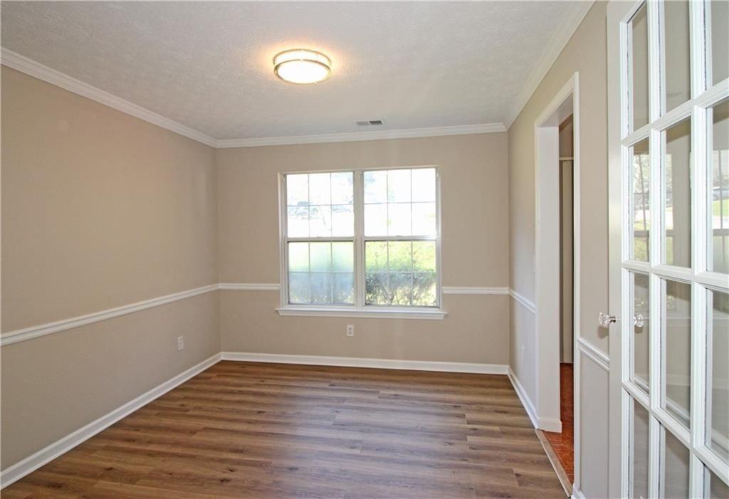1334 Ambercrest Way - Photo 6 of 20