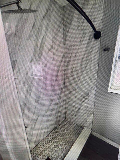 1329 Ne 5th Ave ##4 - Photo 4 of 11