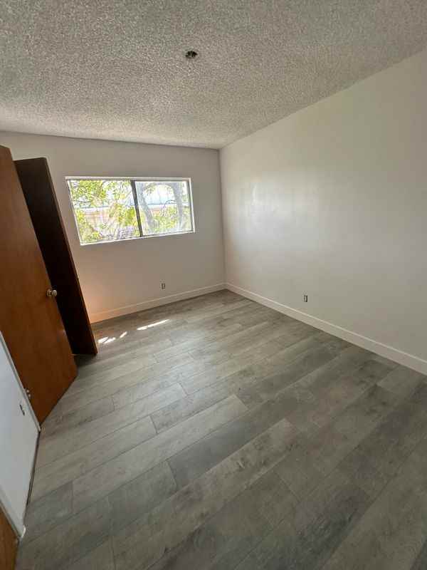 1650 W 209th St - Photo 5 of 6