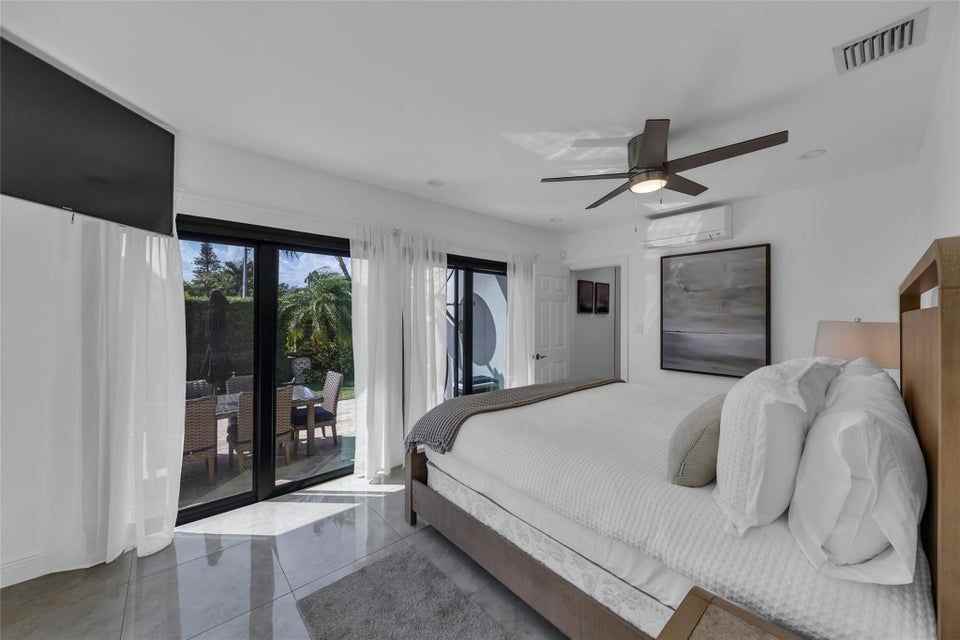 1436 Se 13th St - Photo 5 of 29