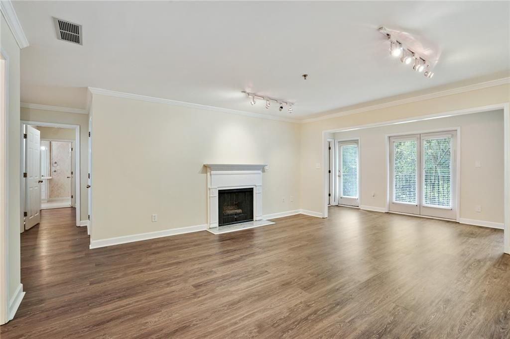 3203 Lenox Rd Ne ##6 - Photo 4 of 27