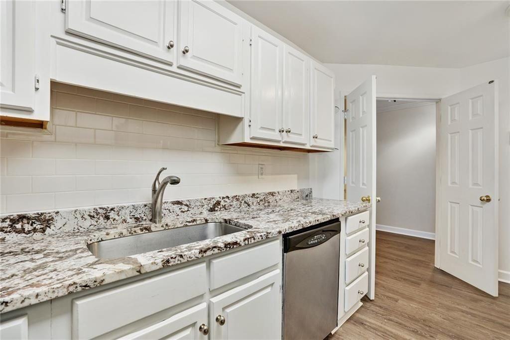 3203 Lenox Rd Ne ##6 - Photo 7 of 27