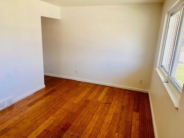 288 North Ave - Photo 3 of 12