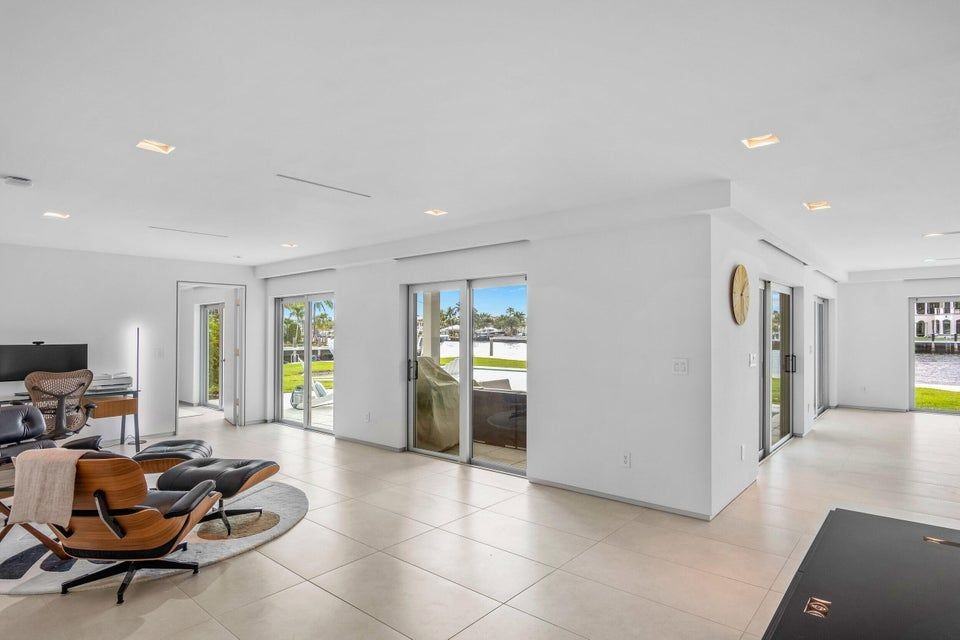35 Castle Harbor Is - Photo 6 of 19