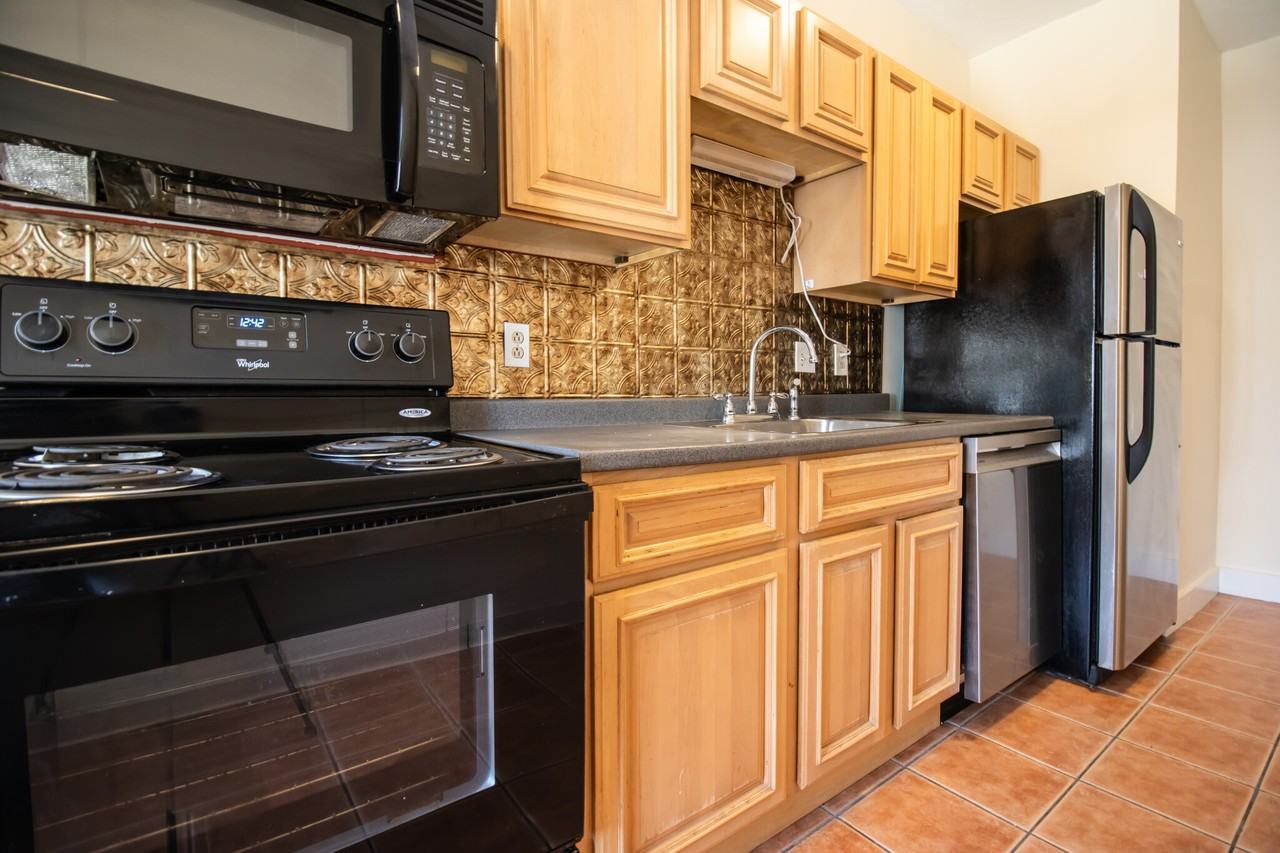 12 Ransom Rd #6 - Photo 4 of 8