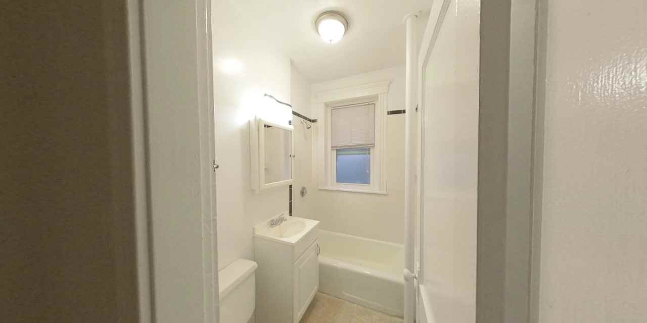 Commonwealth Ave #3P - Photo 2 of 11
