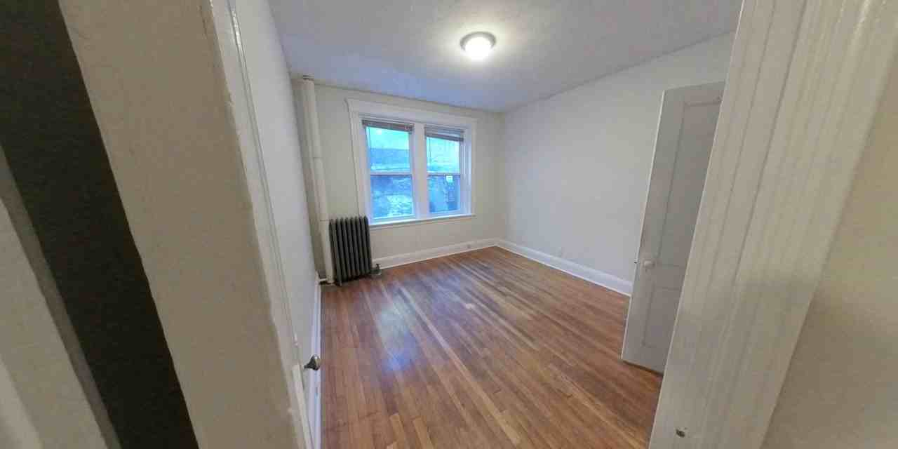Commonwealth Ave #3P - Photo 5 of 11
