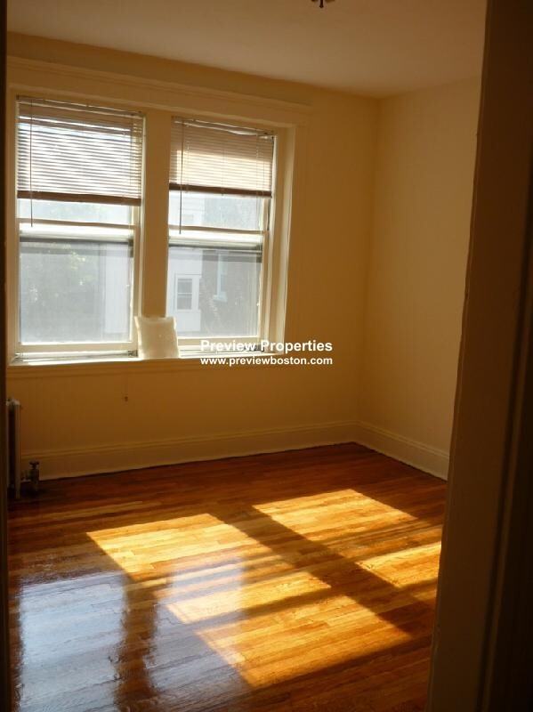 Commonwealth Ave #24P - Photo 3 of 13