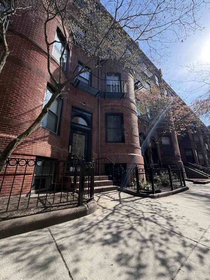 505 Beacon St #13 - Photo 6 of 6