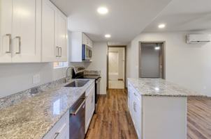 featured image of 1720 E Edison St