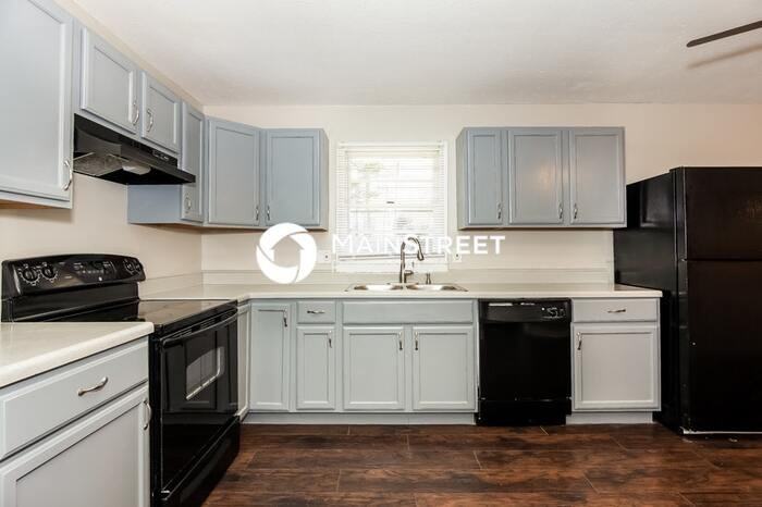 4022 S Shelby Ln - Photo 6 of 16