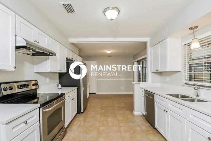 1110 Londonwood St - Photo 7 of 16