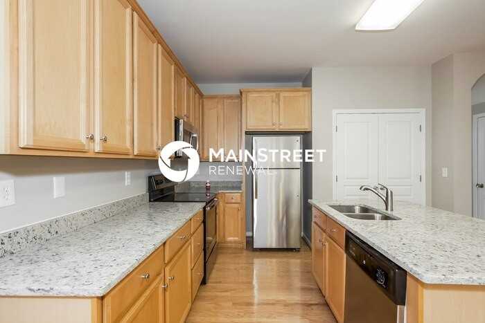 6104 The Meadows Ln - Photo 7 of 17