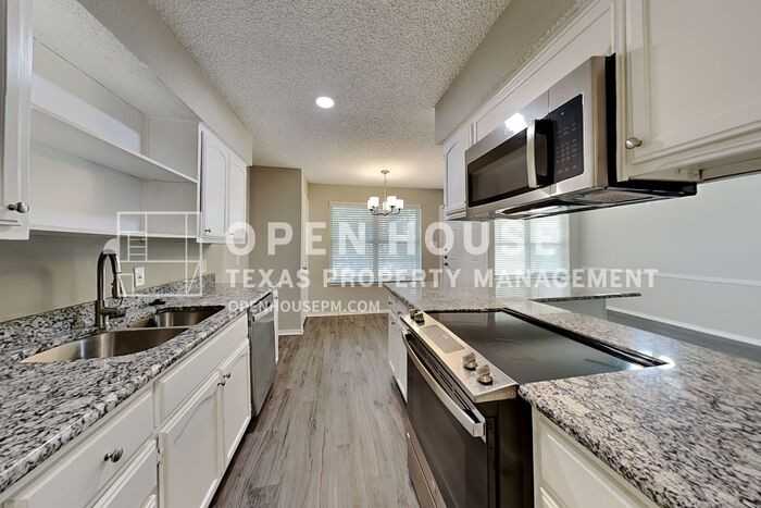 4819 Butterfield Rd - Photo 6 of 19