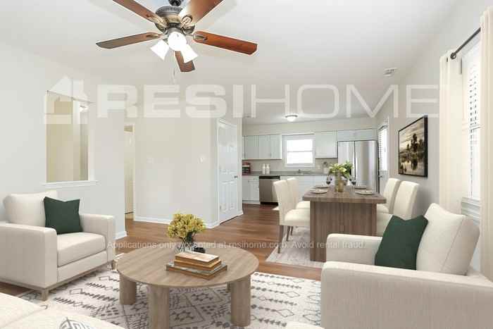 213 Granada Dr - Photo 3 of 17
