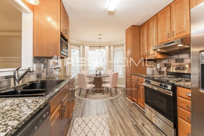 26 Johnstons Way - Photo 2 of 19