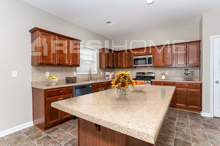 25 Charleston Ln - Photo 2 of 19