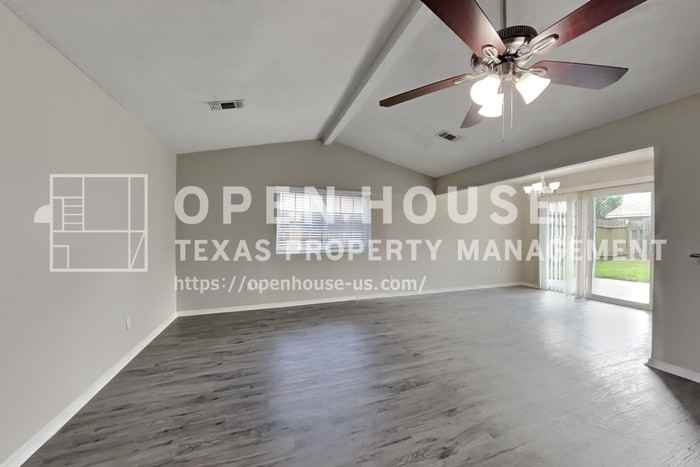 2031 Wigmaker Dr - Photo 3 of 19