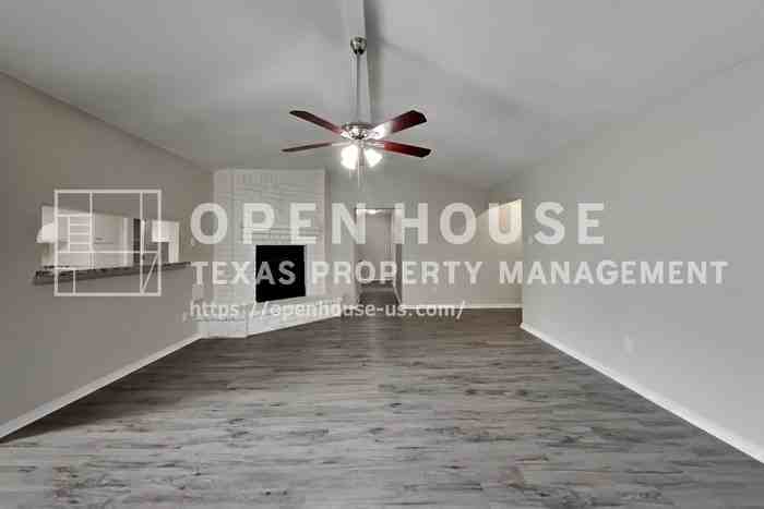 2031 Wigmaker Dr - Photo 4 of 19