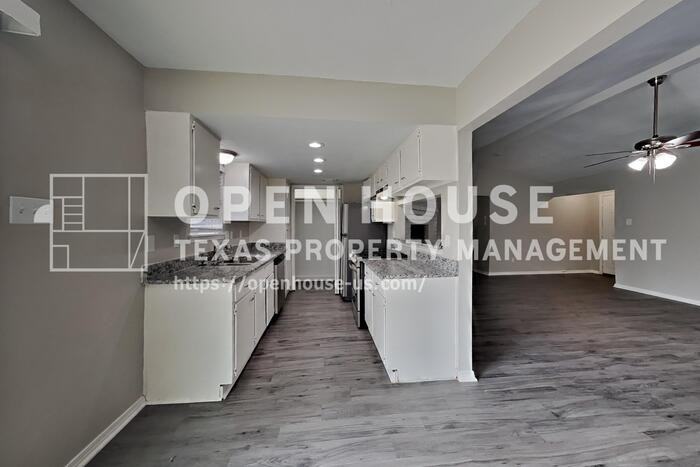 2031 Wigmaker Dr - Photo 7 of 19
