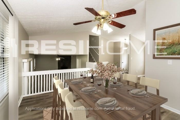 3947 Wood Path Dr - Photo 4 of 18