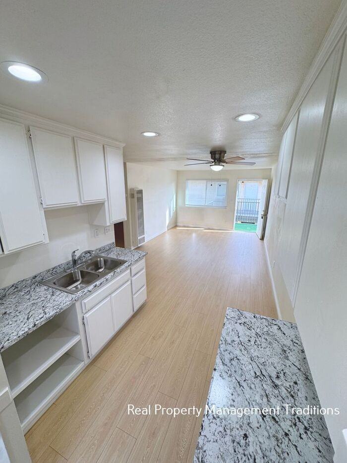 2541 Diamond St #3 - Photo 4 of 15