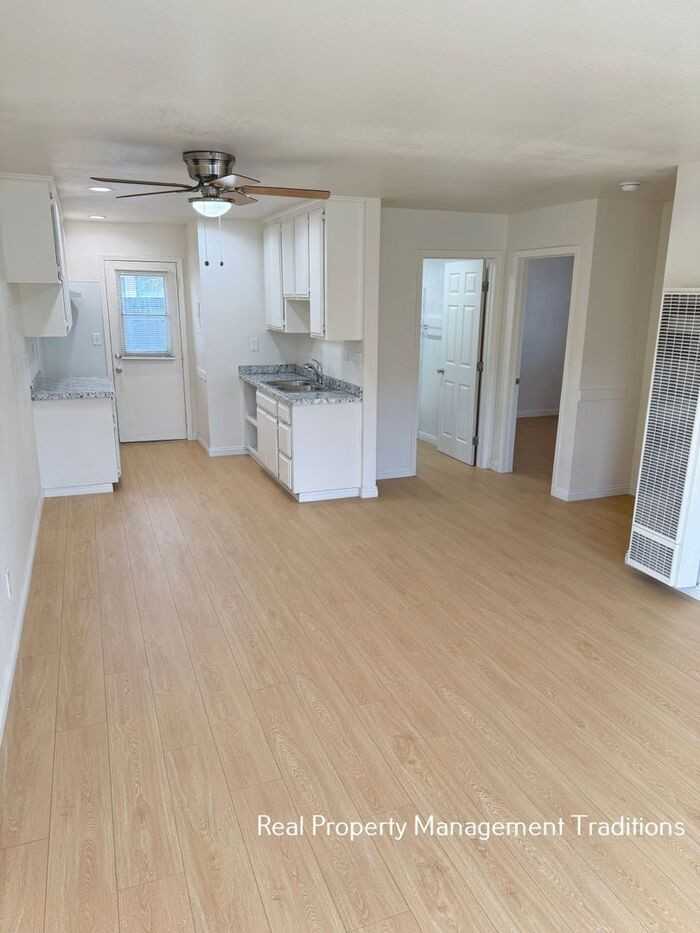 2541 Diamond St #3 - Photo 5 of 15