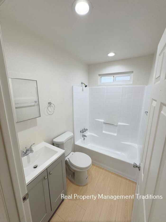 2541 Diamond St #3 - Photo 7 of 15