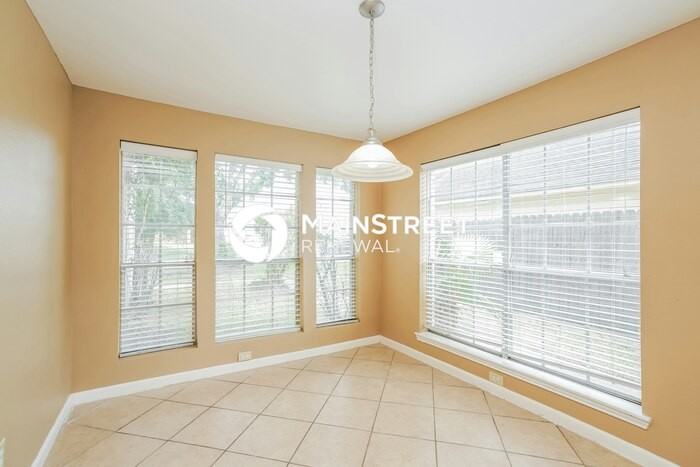16322 Petaluma Dr - Photo 6 of 18