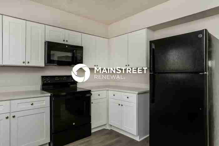 1724 Laurel Creek Cir - Photo 7 of 16