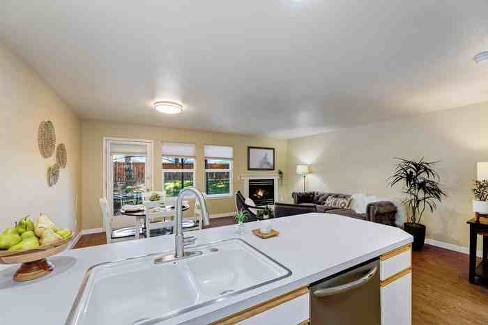 5821 N Cobbler Ln - Photo 4 of 22