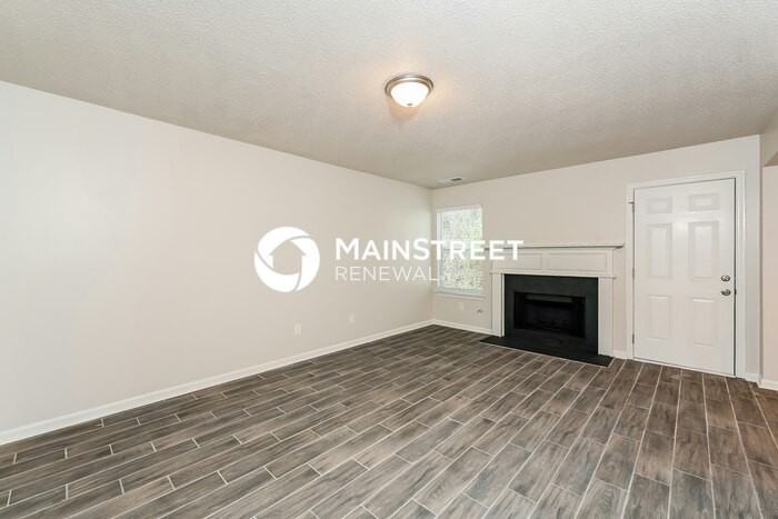 3075 Dogwood Ave - Photo 2 of 17