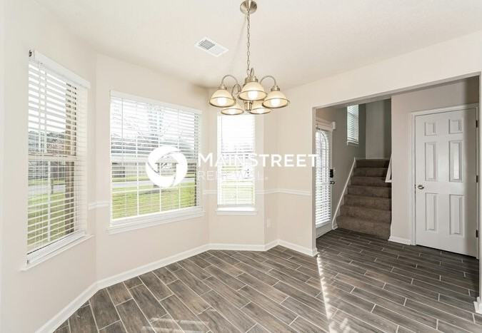 3075 Dogwood Ave - Photo 4 of 17