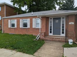 featured image of 104 S Parke St