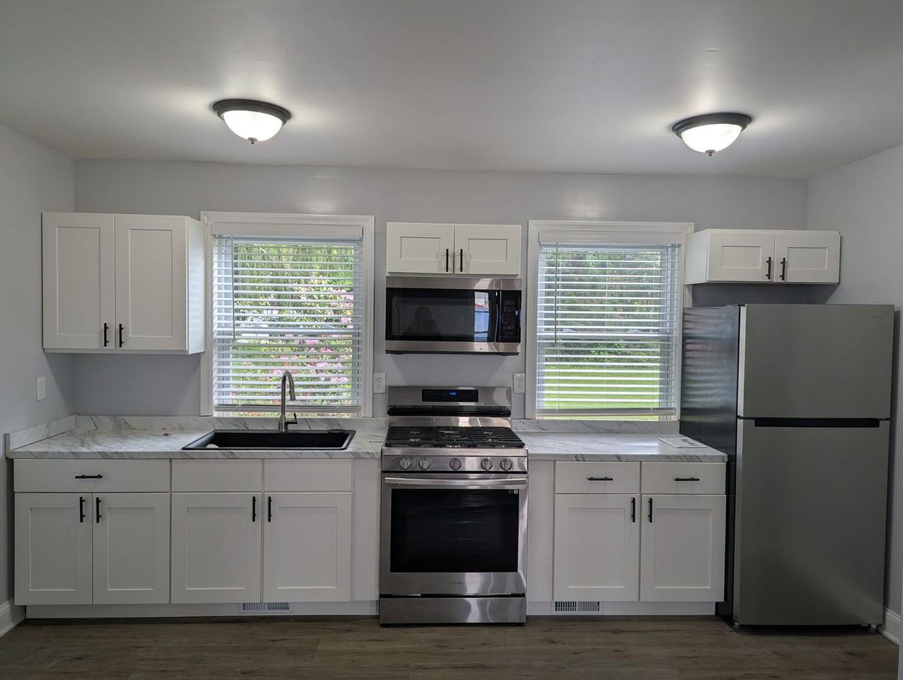 104 S Parke St - Photo 3 of 15