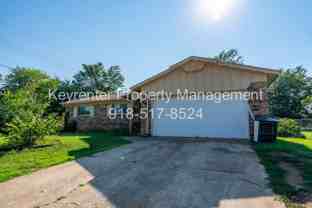 4822 S Spruce Dr - Photo 1 of 1
