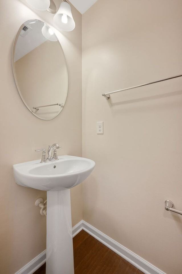 8954 Ringview Dr - Photo 6 of 33