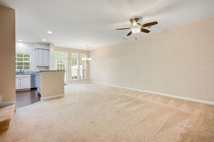 8954 Ringview Dr - Photo 7 of 33